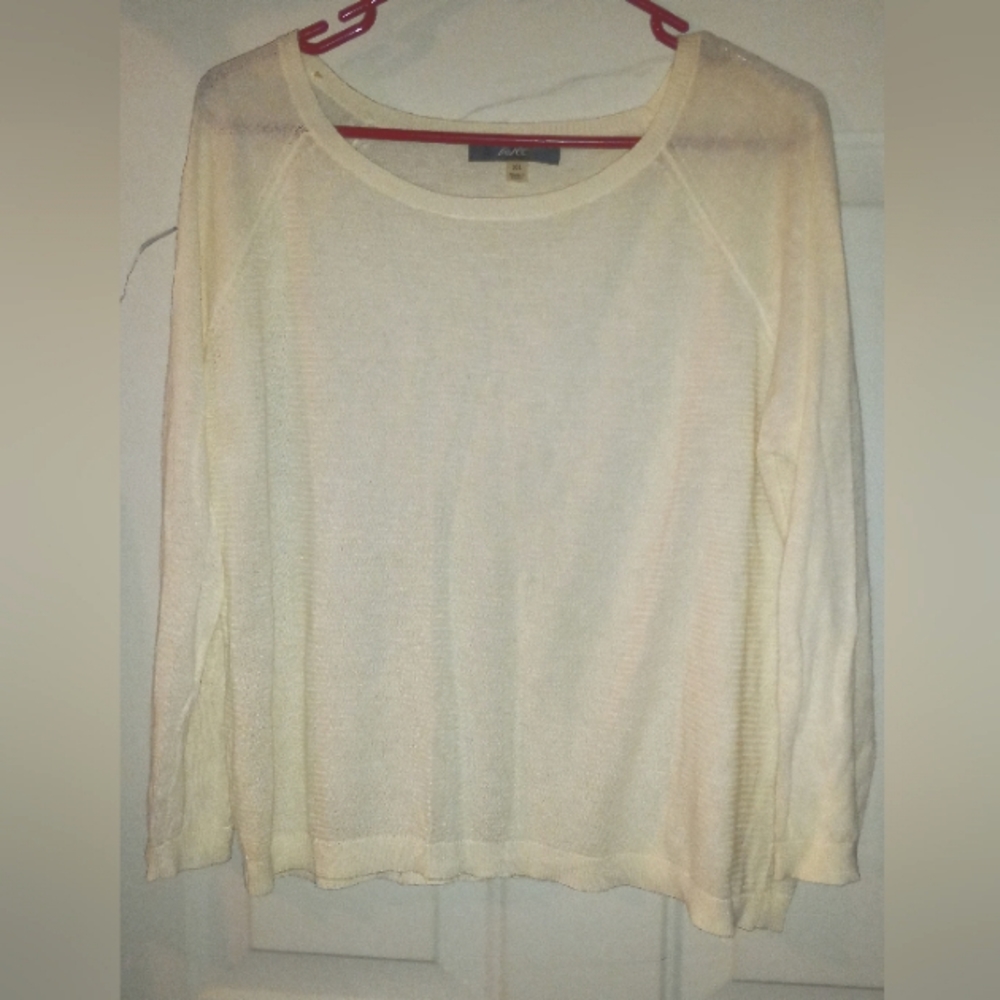 Avec ivory sheer top size XL